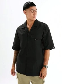 Manfinity VCAY Men's Casual Loose Fit Solid Color Short Sleeve Woven Shirt
