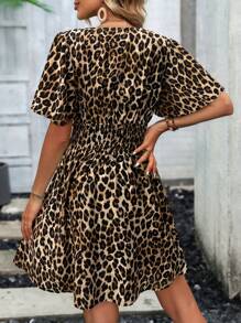 EMERY ROSE Vestido casual elegante y encantador con cuello en V, mangas cortas tipo murciélago y estampado de leopardo para mujeres