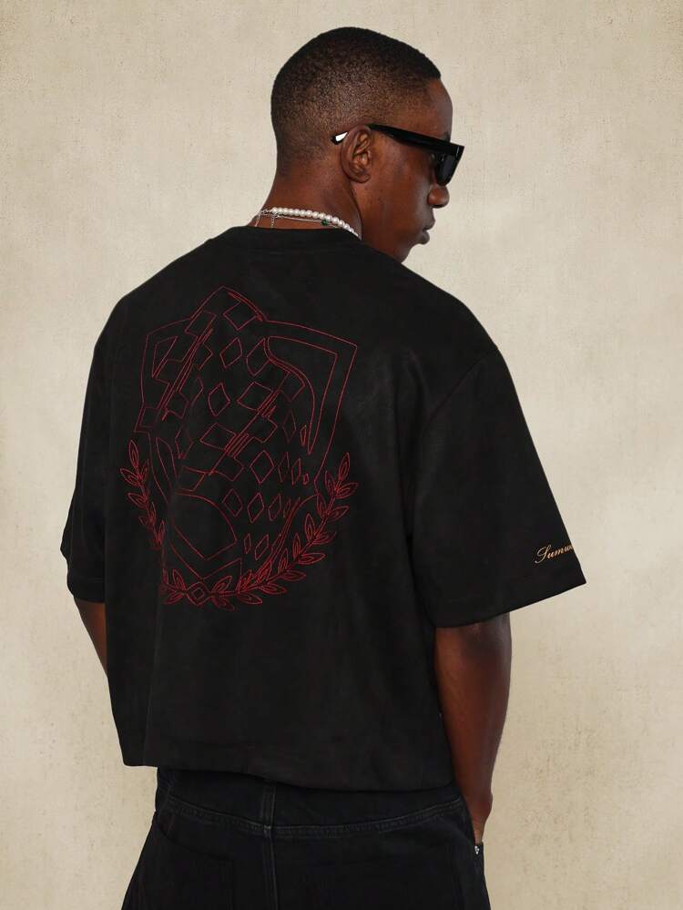 Crop Fit Short Sleeve Tee With Back Embroidery Pattern