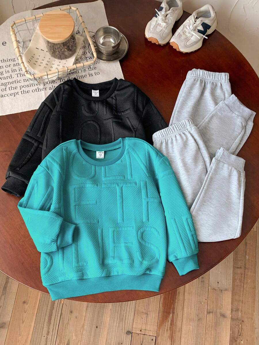 SHEIN 4 件套年轻男孩休闲日常纹理字母印花长袖圆领运动衫和裤子套装，适合春秋季节街头装和校服等场合