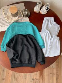 SHEIN 4 件套年轻男孩休闲日常纹理字母印花长袖圆领运动衫和裤子套装，适合春秋季节街头装和校服等场合