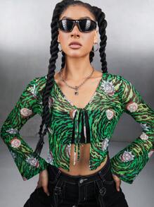 Rick and Morty X SHEIN 女士全印花喇叭袖打结短款上衣 - 綠色 - 查看 5