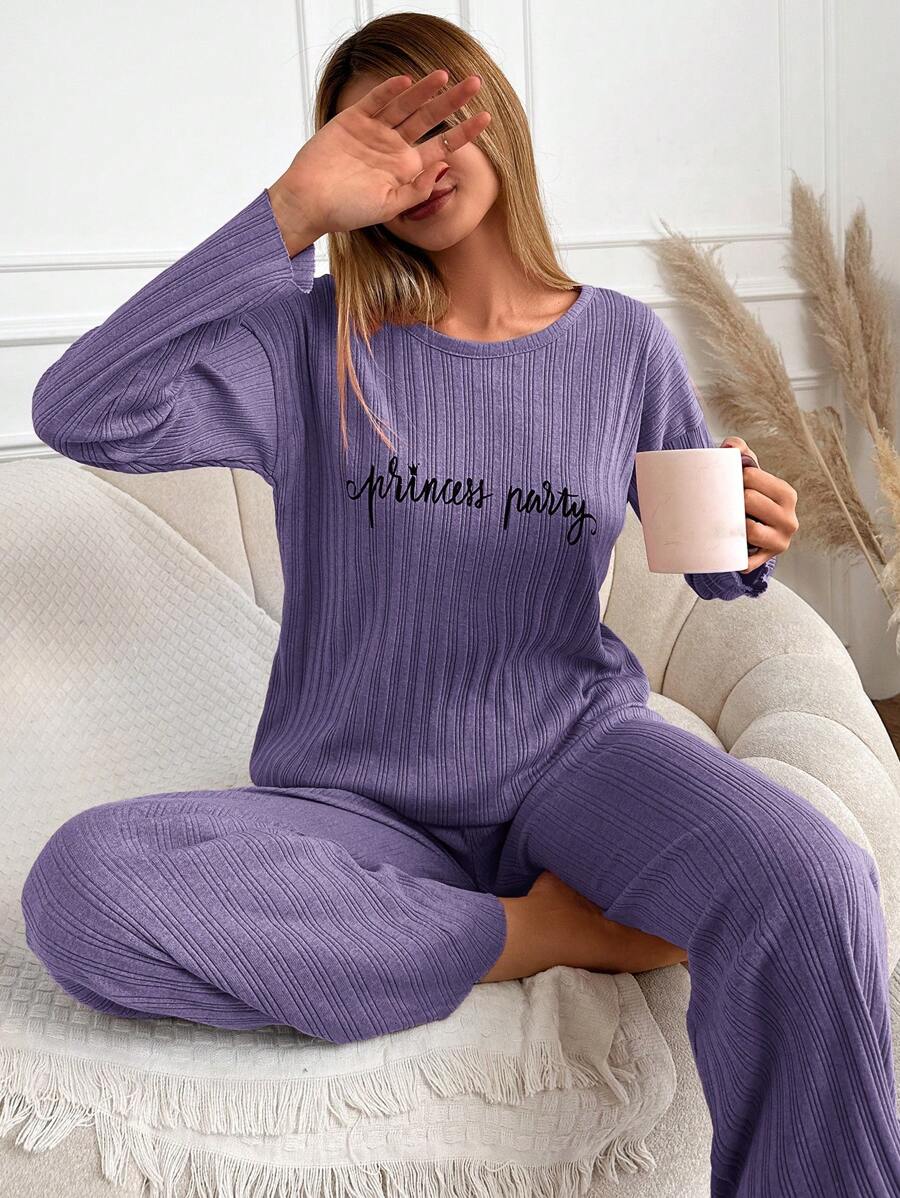RueChic Ensemble de pyjama 100% coton pour femmes avec impression de lettre, manches longues - Lilas - Voir 1