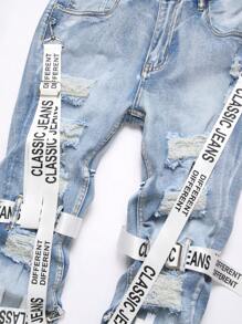 Manfinity Roughcore 男士时尚字母胶带破洞牛仔裤，磨边牛仔裤纯色修身长款破洞浅蓝色工装牛仔裤，适合送给老公、男朋友的礼物 - 淺色水洗藍 - 查看 3