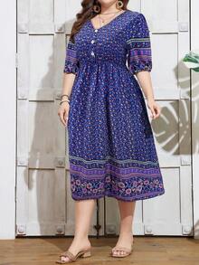 SHEIN Holidaya Plus Size V-Neck Ditsy Floral Casual Holiday Short Sleeve Dress - Blue - View 3
