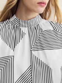 BizChic 灰色花朵半透明蝙蝠袖宽松休闲衬衫宽松衬衫 - 灰色 - 查看 5