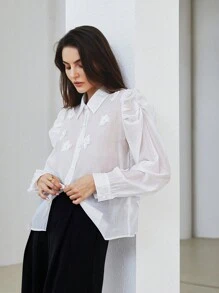 GENKIRA Vintage Pearl Floral 3D Puff Sleeve Loose French Style Long Sleeve Blouse Fall Cloth For Women - White - View 4