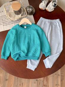 SHEIN 4 件套年轻男孩休闲日常纹理字母印花长袖圆领运动衫和裤子套装，适合春秋季节街头装和校服等场合