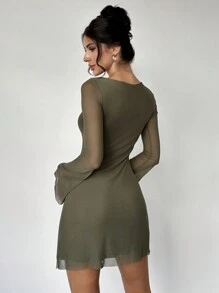 Firerie 女士优雅性感迷你连衣裙橄榄绿色船领喇叭袖腰部合身 A 字型迷你连衣裙 - 軍綠色 - 查看 6