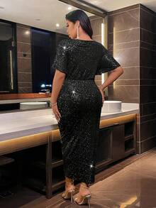 Plus Size Silver Foil Printed Deep V-Neck Slit Dress - Black - View 2