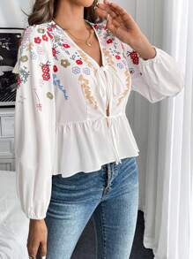 SHEIN LUNE Blusa de manga larga con cuello en V, lazo delantero, estampado floral y volante en el bajo