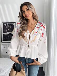 SHEIN LUNE Blusa de manga larga con cuello en V, lazo delantero, estampado floral y volante en el bajo
