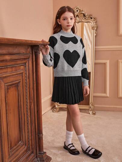 SHEIN Tween Girl Grey & Black Contrast Heart Pattern Sweater And Pleated Skirt 2 Pieces Set, Autumn/Winter