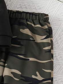 SHEIN 2 件儿童男童休闲街头迷彩连帽运动衫和抽绳迷彩裤针织 2 件套，适合学校、花园、海滩、生日、秋冬季节，羊毛，加厚 - 彩色 - 查看 3