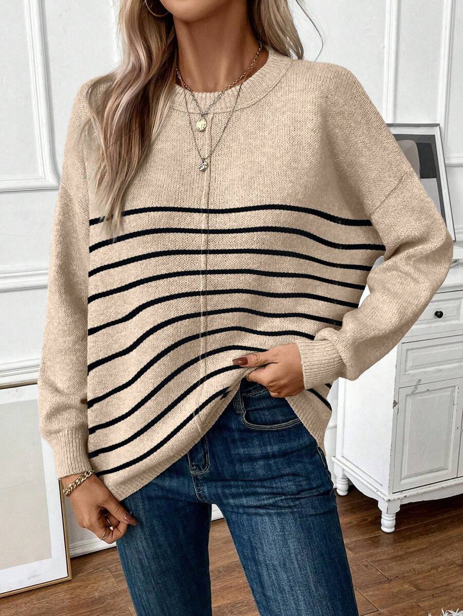 EMERY ROSE Áo len nữ dáng rộng cổ tròn kẻ sọc phối màu, kiểu dáng thường ngày, thích hợp mặc mùa thu đông. - Màu be - Xem 1