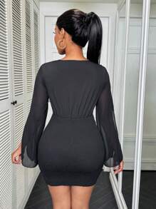 Zolique فستان ضيق بياقة على شكل حرف V أكمام منقسمة لون أحادي للنساء في الربيع والخريف