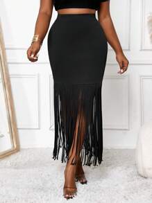 SHEIN Lady CURVE 大码黑色鱼尾镂空刺绣紧身半身裙 - 黑色 - 查看 1