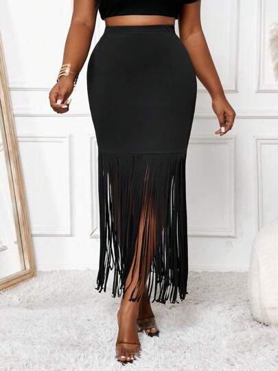 SHEIN Lady 纯色流苏紧身裹臀度假裙夏季演唱会女装夏季女装波西米亚风欧洲夏季优雅度假女士休闲波西米亚风女装裙子