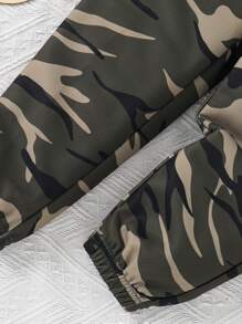 SHEIN 2 件儿童男童休闲街头迷彩连帽运动衫和抽绳迷彩裤针织 2 件套，适合学校、花园、海滩、生日、秋冬季节，羊毛，加厚 - 彩色 - 查看 5