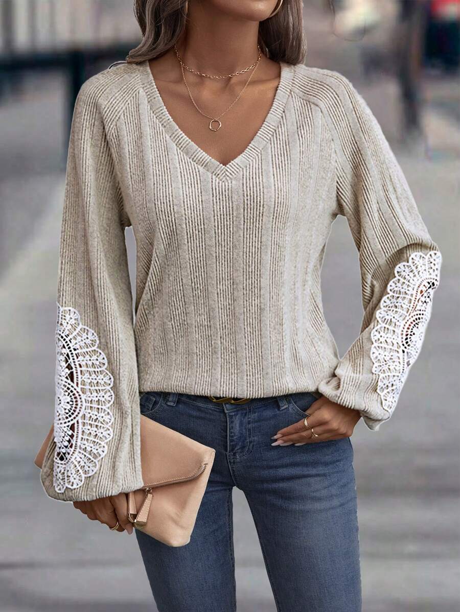 EMERY ROSE Women's Spring & Summer Contrast Lace Raglan Sleeve V-Neck Casual Loose T-Shirt Fall Cloth For Women