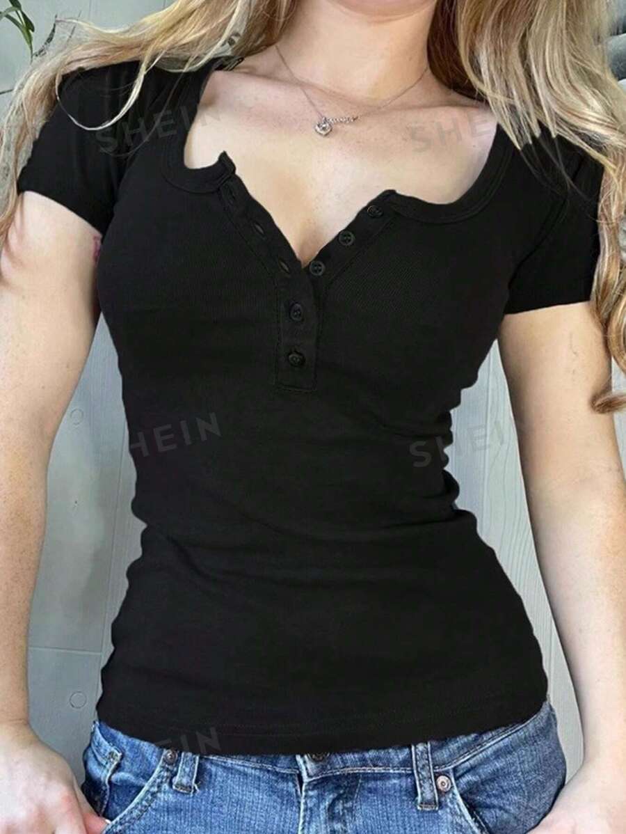 INAWLY Blusa de manga corta de unicolor negro con cuello redondo y botones delanteros para mujeres de talla grande
