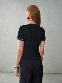 MOTF PREMIUM CAMISETA DE MANGA CORTA AJUSTADA CON DETALLES DE PERLAS FALSAS - Negro - Ver 7