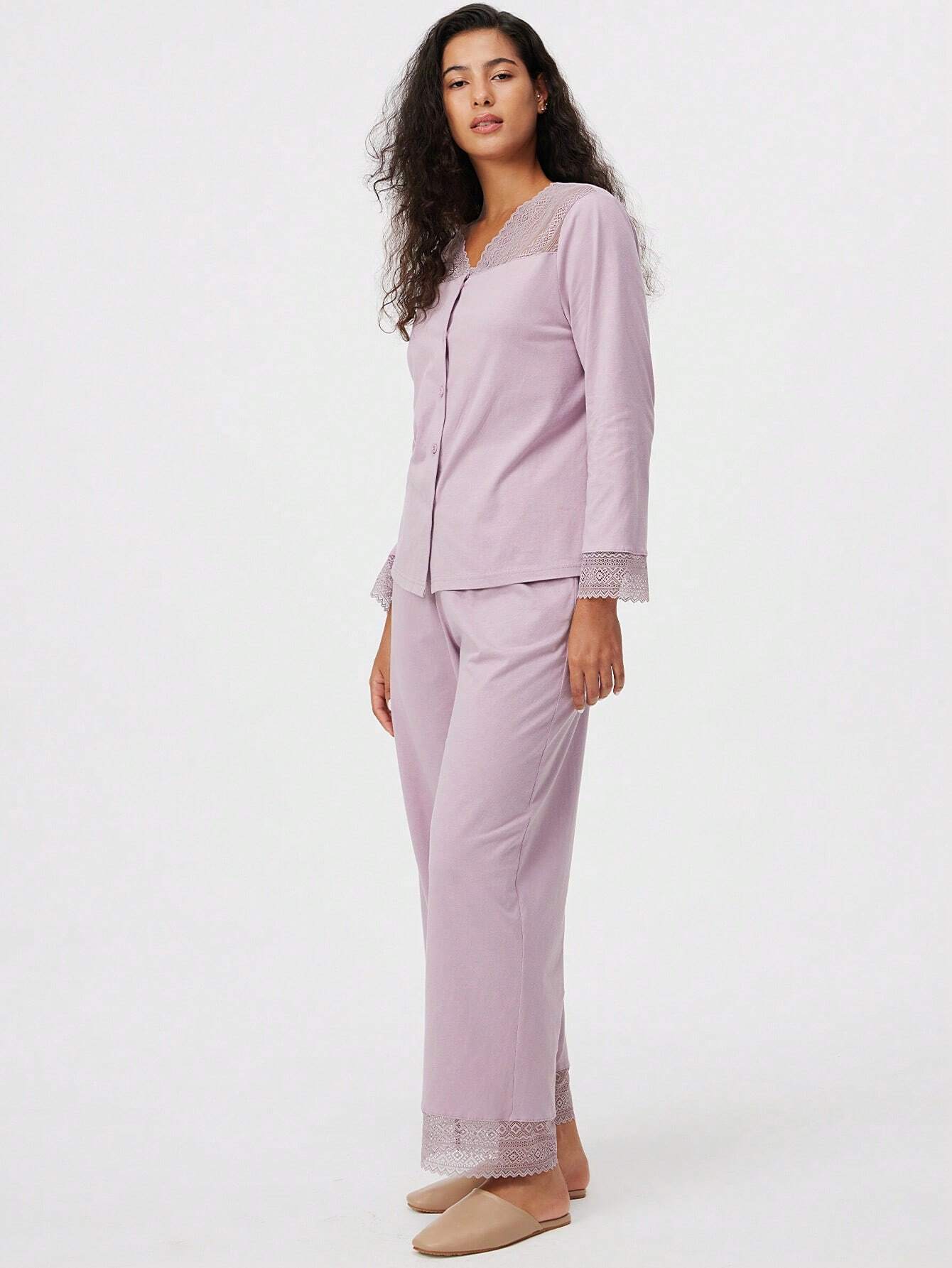 Ensemble de pyjama femme en coton 100% pur doux et violet, avec dentelle élégante et longue. Ensemble de vêtements de détente avec dentelle pour femmes, vêtements d'automne, pyjamas en coton