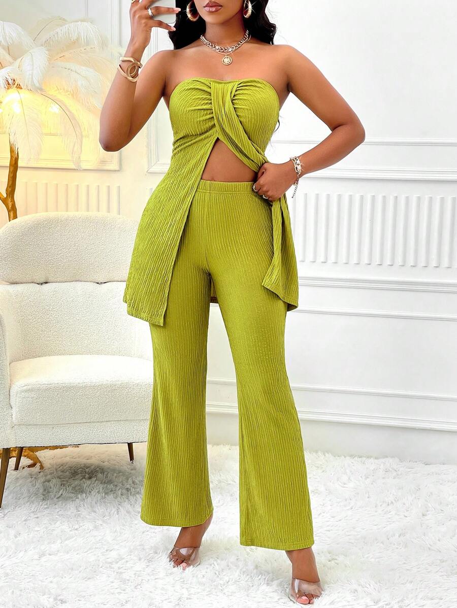 VaVaBold Conjunto de top y pantalón verde sin tirantes con diseño de tela texturizada, con un frente retorcido y una abertura, y unicolor - Verde - Ver 1