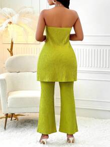 VaVaBold Conjunto de top y pantalón verde sin tirantes con diseño de tela texturizada, con un frente retorcido y una abertura, y unicolor - Verde - Ver 2