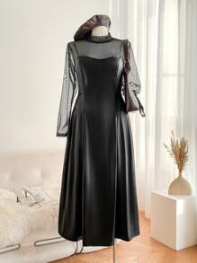 SHEIN Frenchy 大码派对优雅透明立领修身 T 恤和 PU 吊带裙套装