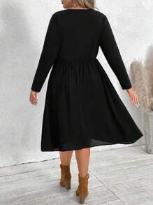 SHEIN VCAY Plus Size Vacation V-Neck Ruffled Long Sleeve Dress,Graduation Dress - Black - View 2