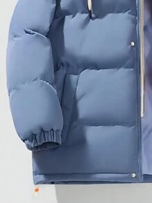 Cappotto imbottito con cappuccio con coulisse e blocchi di colore per uomo