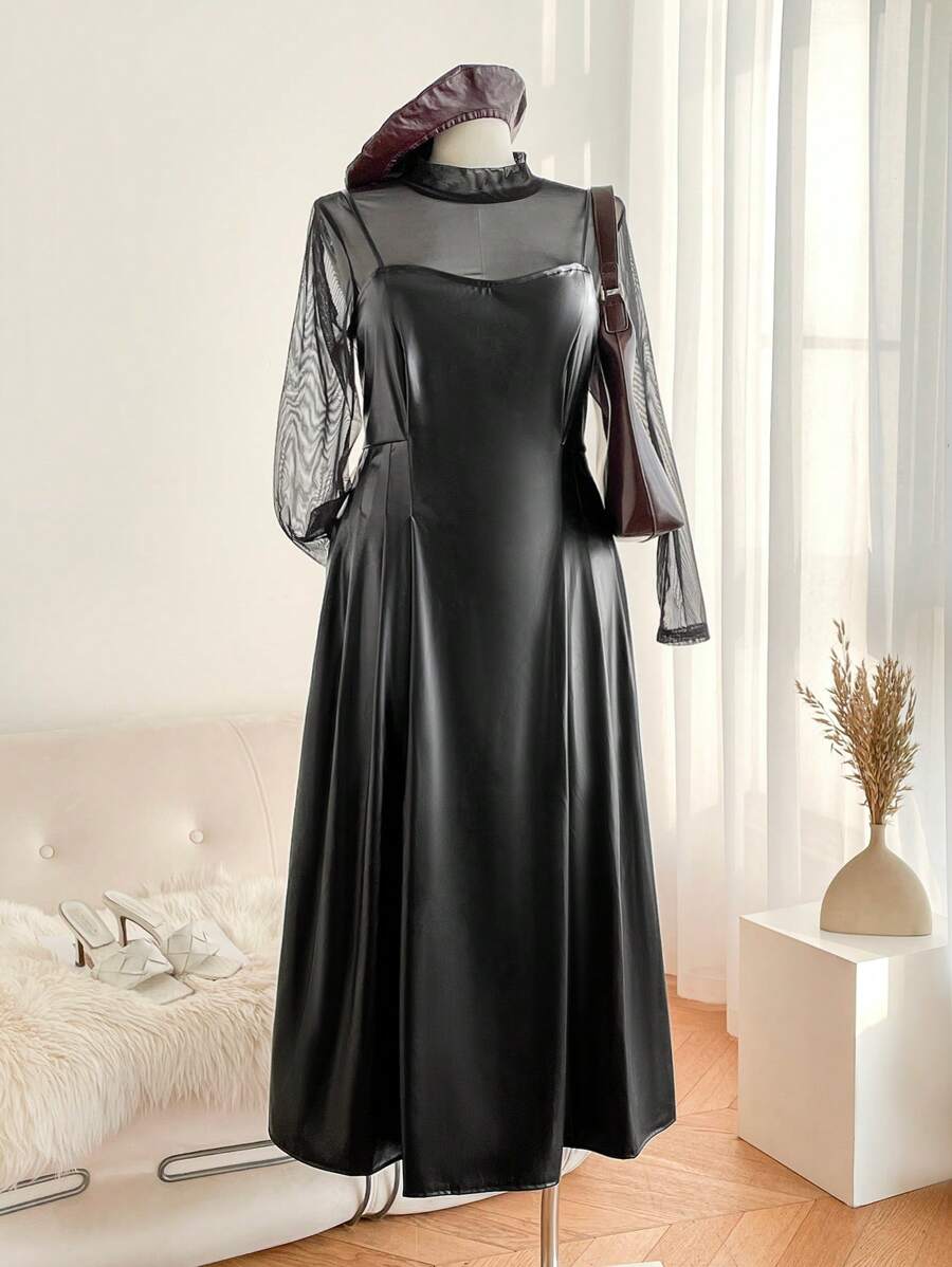 SHEIN Frenchy 大码派对优雅透明立领修身 T 恤和 PU 吊带裙套装