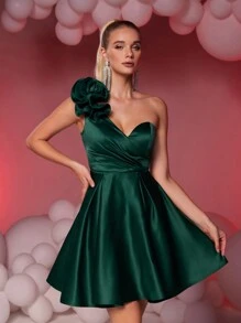 SHEIN Belle Váy dạ hội màu ngọc lục bảo hở vai bất đối xứng trang trí hoa thanh lịch, thích hợp cho lễ tốt nghiệp, ngày lễ, tiệc tùng, vũ hội, váy bán trang trọng, cho sinh nhật, khách dự tiệc cưới - Màu xanh lá cây đậm - Xem 7