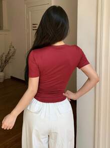 Camiseta de manga corta con cuello en V rojo sólido para mujer, para verano - Rojo - Ver 2