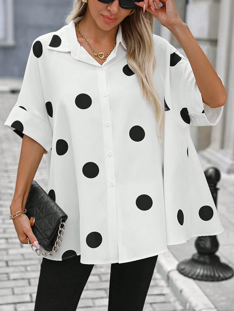 SHEIN LUNE Camisa de verano de manga corta con botones delanteros y estampado de lunares
