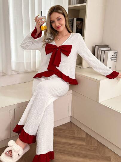 Ensemble de pyjama pour dames avec décoration nœud papillon bicolore, motif jacquard. Vêtements d'automne, confortables et élégants