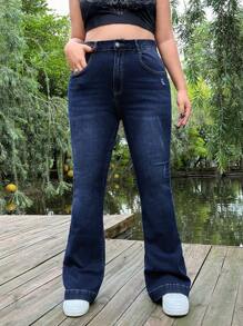 SHEIN EZwear Plus Size Women's Casual Pockets Flared Hem Denim Jeans