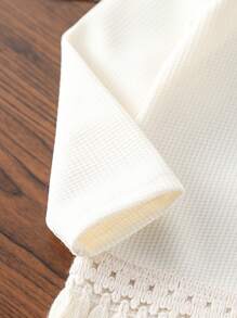 SHEIN Bộ áo dài tay màu trơn + quần denim xếp nếp cho bé gái - Màu be - Xem 7