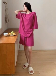 DAZY 夏季纯色简约宽松T恤和短裤家居服套装，服装 - 玫紅色 - 查看 4
