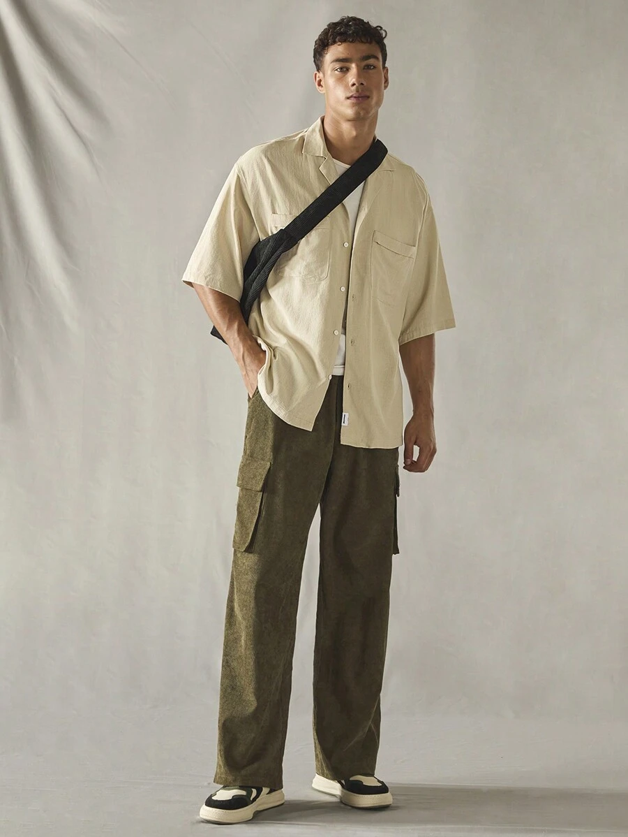 Manfinity VCAY 男士休闲宽松纯色短袖梭织衬衫 - 杏色 - 查看 1