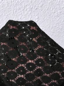 SHEIN Clasi Plus Contrast Kant Lantaarn Mouw Zwarte Blouse