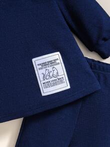 SHEIN Leap Crew 女婴简约高领针织上衣及套装，适合户外、运动、派对等。