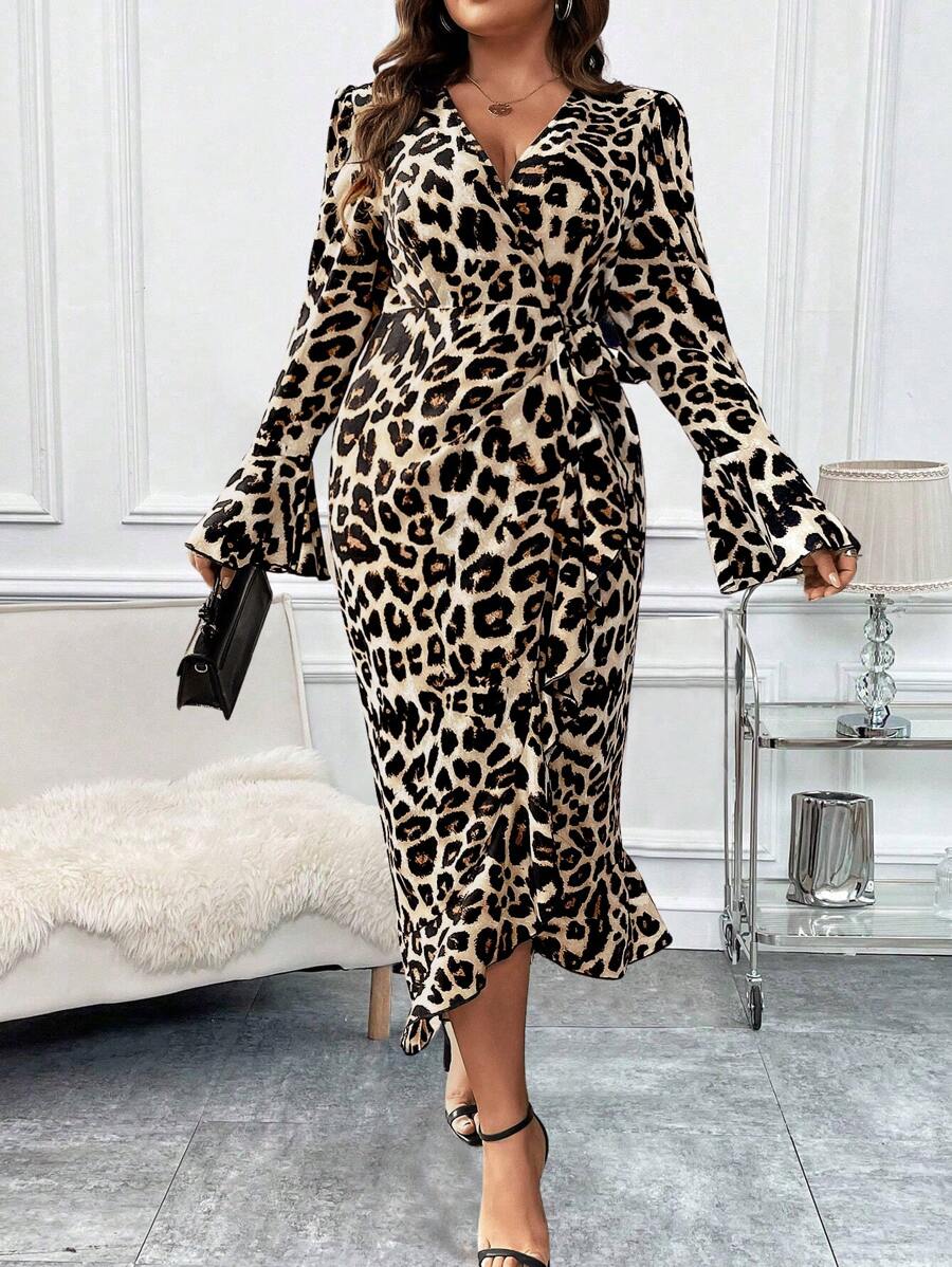 SHEIN Unity Robe maxi élégante à imprimé léopard, col en V, manches évasées et ourlet noué, pour femmes grande taille - Multicolore - Voir 1