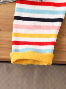 Baby Girls Cartoon Jacquard White Bear & Rainbow Striped Contrast Color Suit. The Cute White Bear Cartoon Jacquard Design Makes The Whole Set More Playful And Adorable. The Rainbow Striped Contrast Color Design Is Fashionable. Suitable For Outing Wear, Allowing The Baby To Show A Lively And Vibrant Spirit During The Trip. Suitable For Autumn And Winter, With High Warmth. The Fabric Is Comfortable And Warm, Suitable For Baby Girls To Wear. This Set Is Not Only Full Of Childlike Fun, But Also Brings Warmth And Joy To Baby Girls, Allowing Them To Fully Enjoy The Happy Time During The Autumn And Winter Outings.