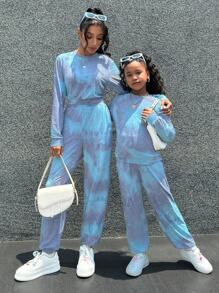 SHEIN 2 piezas/Conjunto Estilo callejero para niña preadolescente Sudadera de cuello redondo de punto con efecto tie-dye y pantalones largos Conjuntos a juego/a conjunto (se venden por separado) - Azul - Ver 2