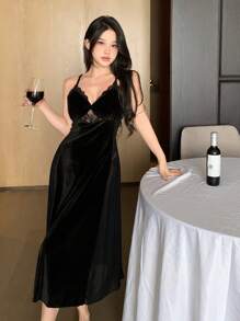 DAZY Camisón de encaje de malla transparente, empalmado de satén de terciopelo - Sexy