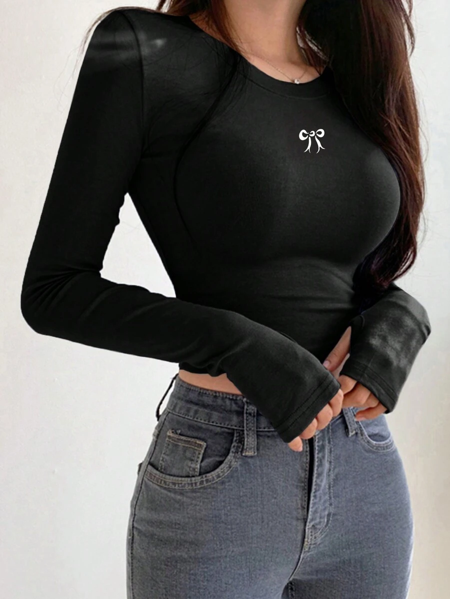 DAZY 女士春夏蝴蝶印花圆领长袖修身 T 恤，黑色短款长袖上衣