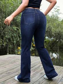 SHEIN EZwear Plus Size Women's Casual Pockets Flared Hem Denim Jeans