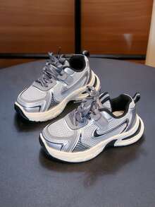 1 双儿童网眼和 PU 系带透气时尚运动鞋，适合日常、户外和旅行，秋季新品 - 銀色 - 查看 10